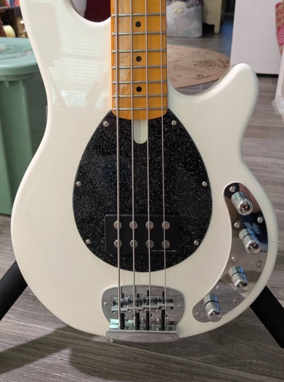 Sire Z3 Pickguard (4 String)